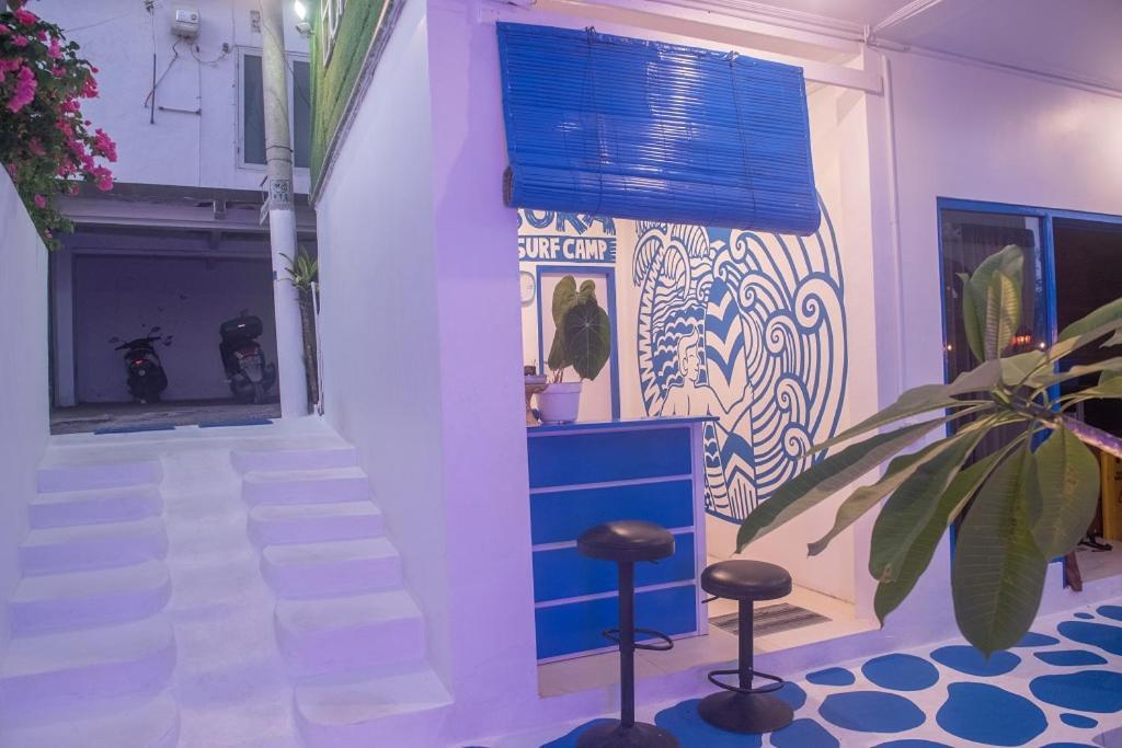 Bombora Surf Camp Guest house *