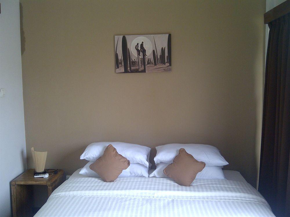 Bombora Surf Camp Guest house Uluwatu (Bali)